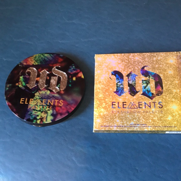 Urban Decay Elements Pallet - Picture 3 of 7